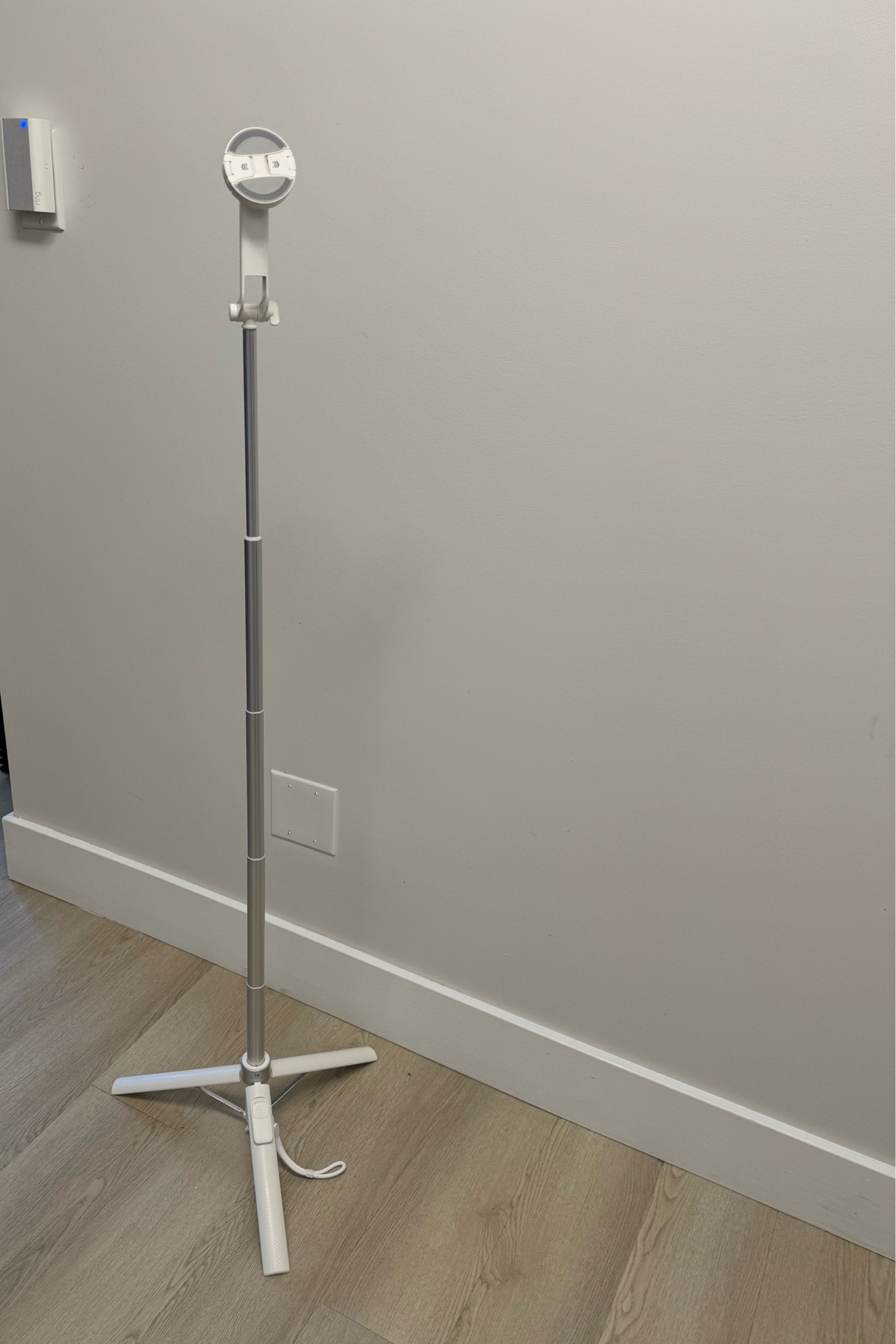 Trípode magnético y soporte extensible de 72 pulgadas. 🤌🏽✨

#LTKMothersDay #LTKActive #LTKdayinmylife