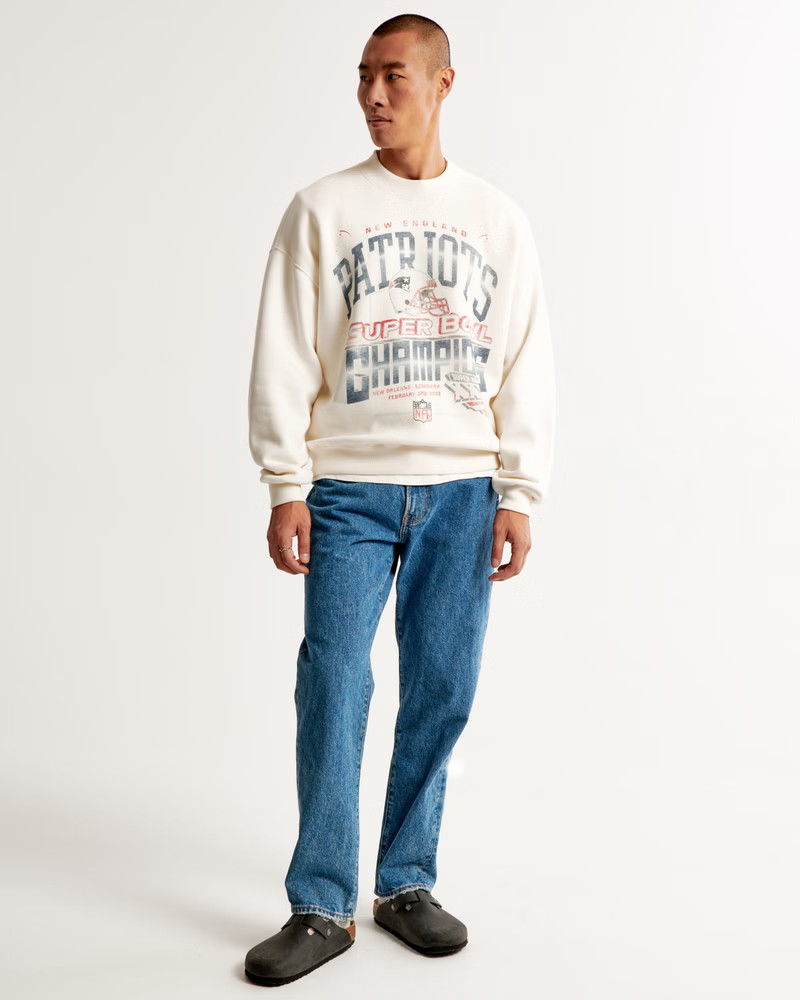 New England Patriots Graphic Crew Sweatshirt | Abercrombie & Fitch (US)