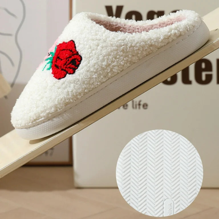 BERANMEY Cute Valentine's Day Slippers for Women Soft Plush Comfy Warm Slip-On Rose Heart Love Co... | Walmart (US)