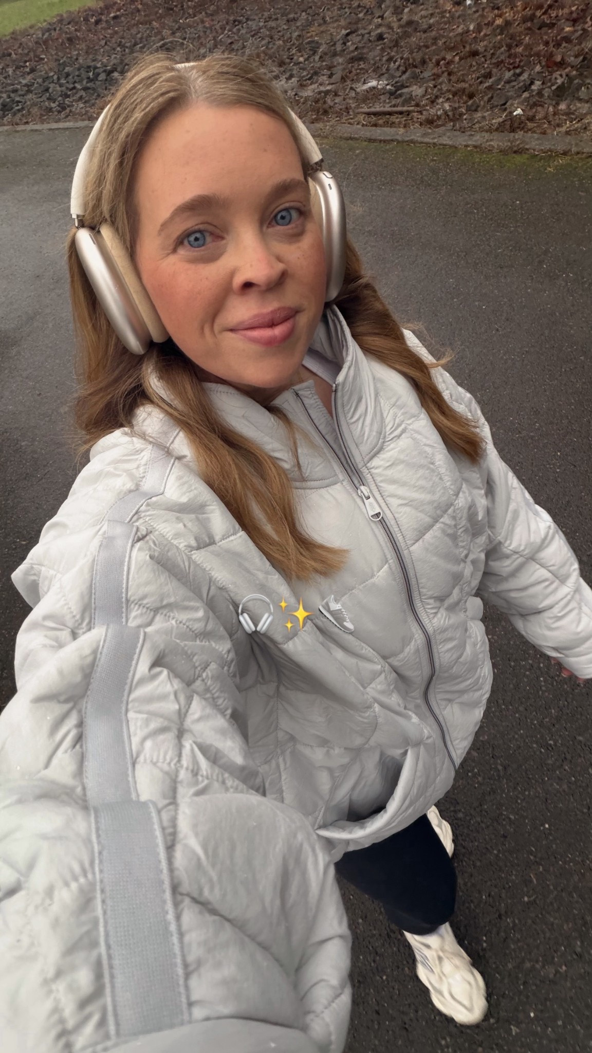 Midsize Active Outfit of the Day 👟☁️🎧 Jacket is the color “titanium” wearing a size large in the jacket and tank and a 10 in the leggings 

Size 10/12 | M/L | 5’3” 

#LTKActive #LTKfitnessgoals #LTKMidsize