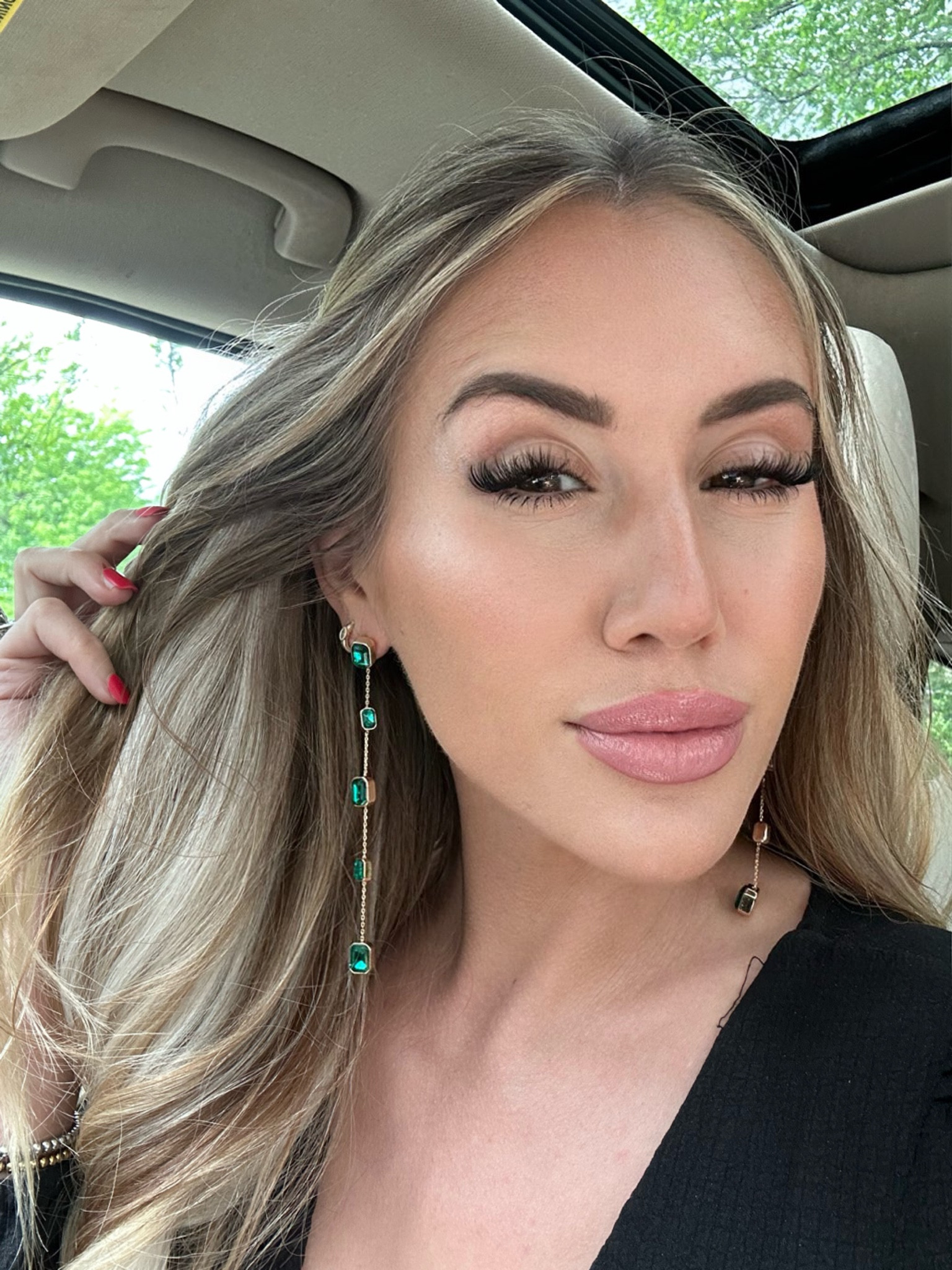 These emerald & gold crystal drop earrings are gorgeous & are available in multiple colors. Also, these lashes and Tarte marajuca dupe definitely need a moment 😮‍💨

#LTKGiftGuide #LTKstyletip #LTKunder50