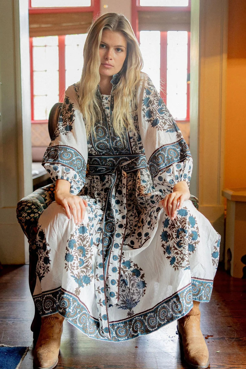 Sue Sartor Flounce™️ | Gris Blue / Brown Stylized Blooms | SUE SARTOR