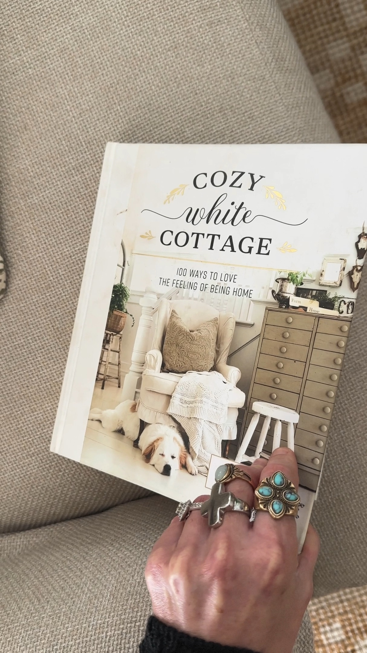 The first cozy white cottage book has 100 simple tips to cozy up your home! Grab a copy today! 

#LTKSeasonal #LTKhome