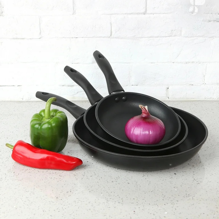 Mainstays Aluminum 7", 9" & 11" Non-Stick Skillet Pack, 3 Piece | Walmart (US)