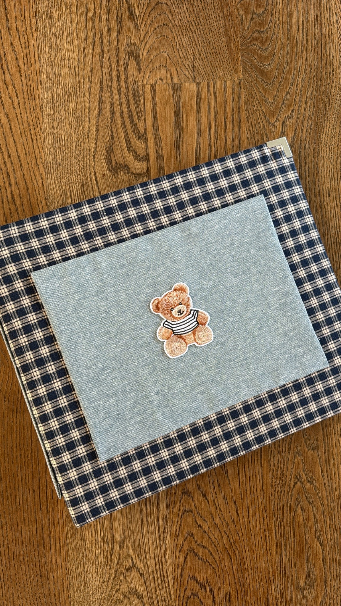 obsessed with this 12x12 Scrapbook!!! 
📔 🩵🧸 
