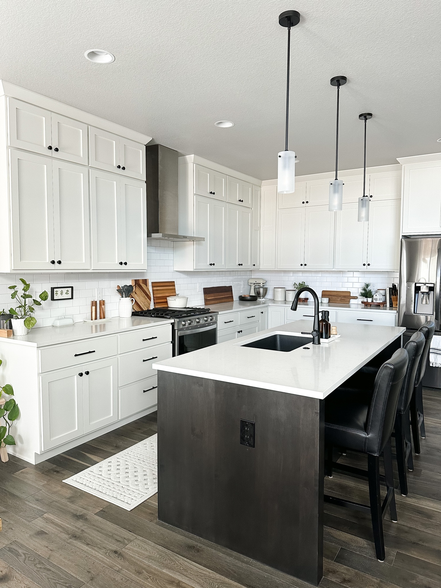 Home decor, kitchen decor, bar stool, pendant light, serving board, kitchen organization, kitchen storage

#LTKhome #LTKFind #LTKstyletip