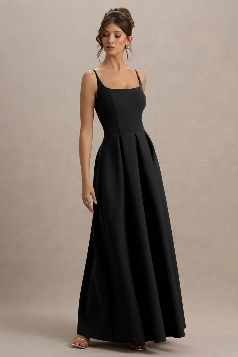 Bambina  Black Scoop-Neck Pleated Maxi Dress | Club L London