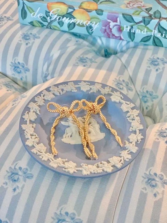 Knotty Bows in gold | Etsy (US)