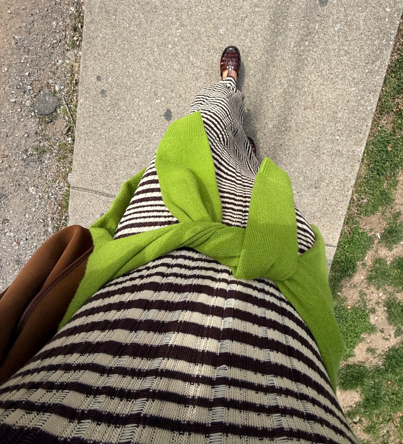 This dress is so fab by Z supply.  Fully lined!

Long sleeve maxi dress - small
 