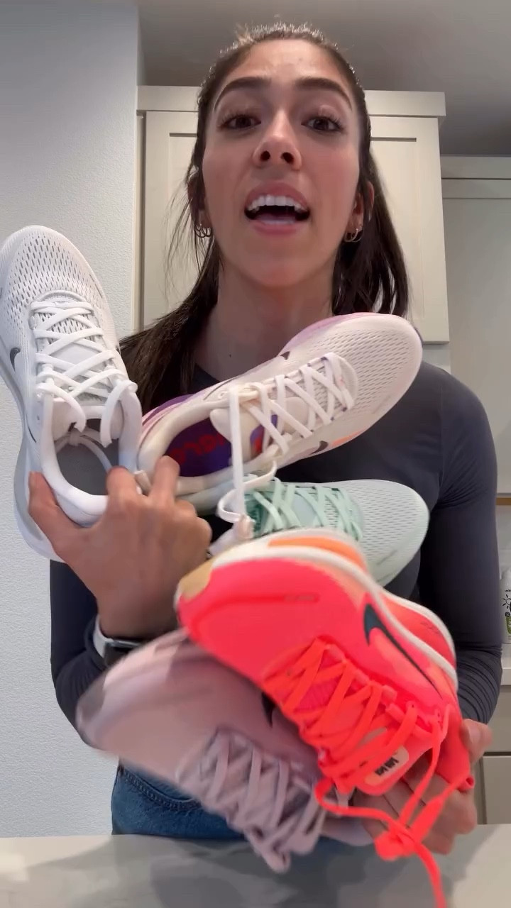 Okay I need help… I might’ve bought 5 pairs of the Nike Vomero 18’s because I can’t decide on a color!

Clearly I can’t keep all of them so which color am I keeping? What’s your favorite? 

@nike @nikerunning 

#nikevomero18 #nikerunningshoes #runningshoes #helpmechoose #beginningrunner