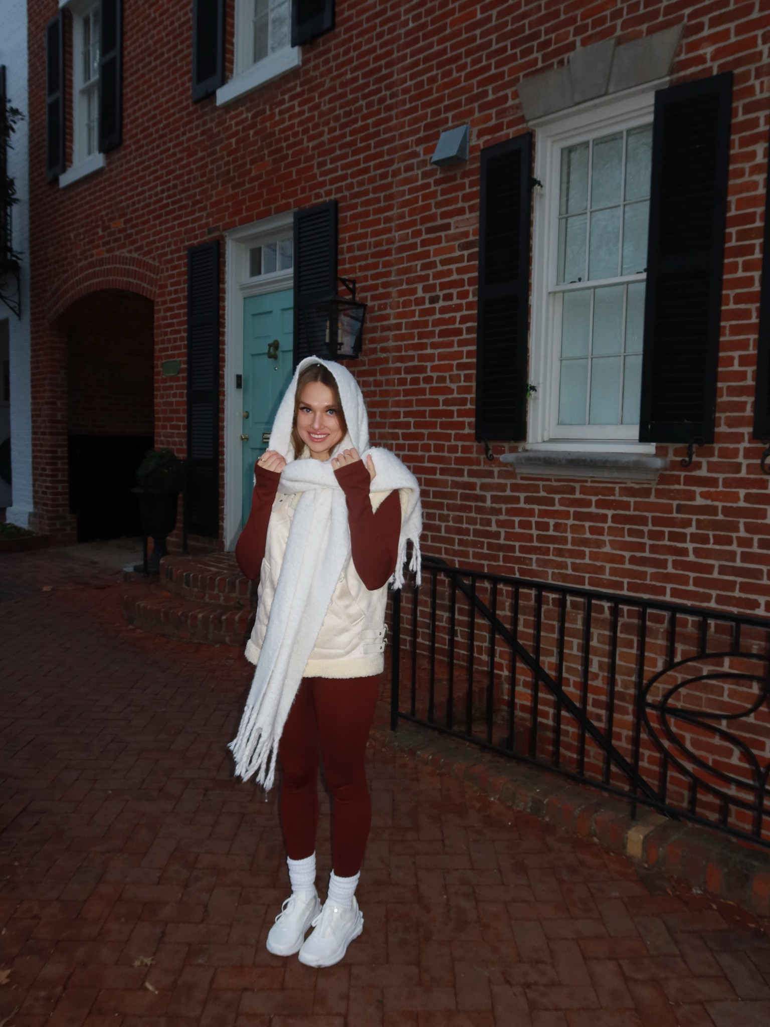 The perfect winter look and the scarf is the moment 🤍❄️ 

#LTKStyleTip #LTKSeasonal