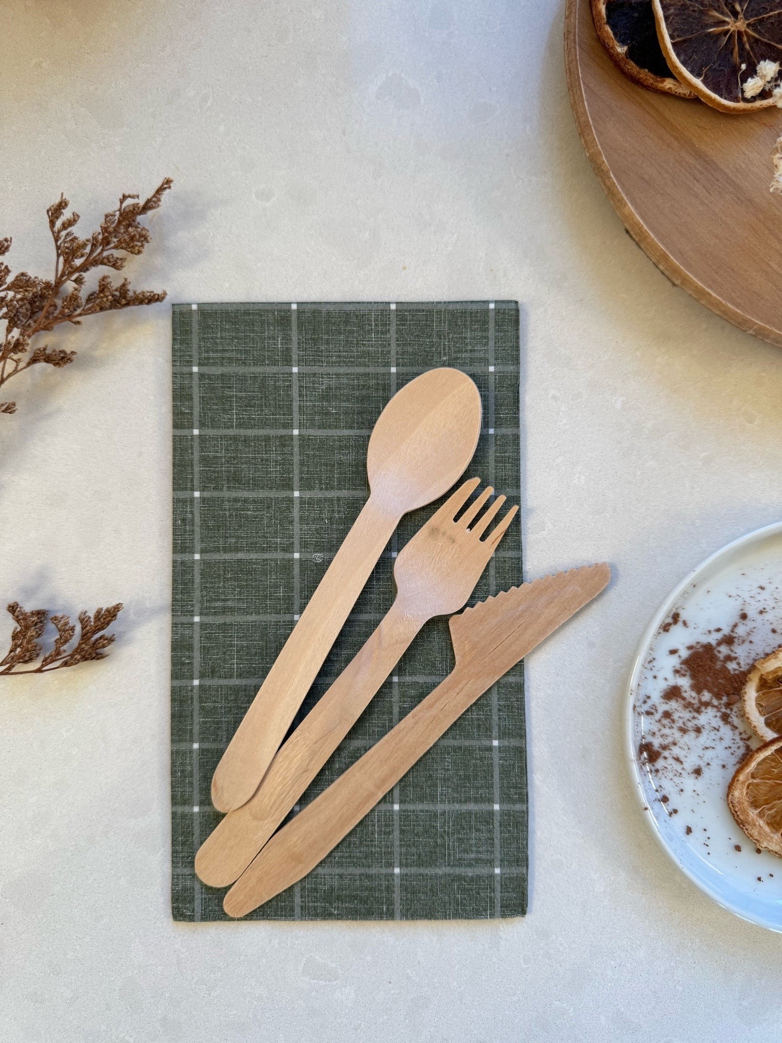 Setting the table for the holidays just got easier, and more stunning. Celebrate in style with elegant disposable flatware and plates that wow without the cleanup! 

#HolidayReady #EffortlessElegance

#LTKParties #LTKSeasonal #LTKHome