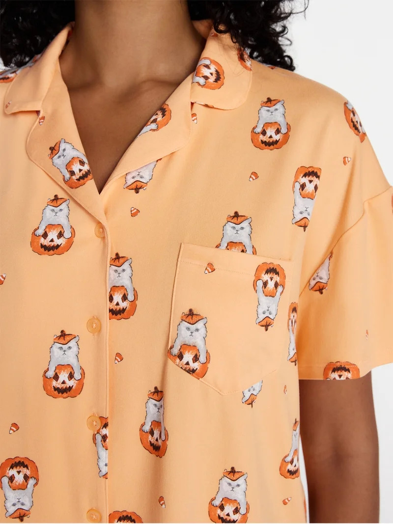 Halloween Women's Notched Top and Shorts Pajama Set from Way to Celebrate, 2-Piece, Sizes XS-3X | Walmart (US)