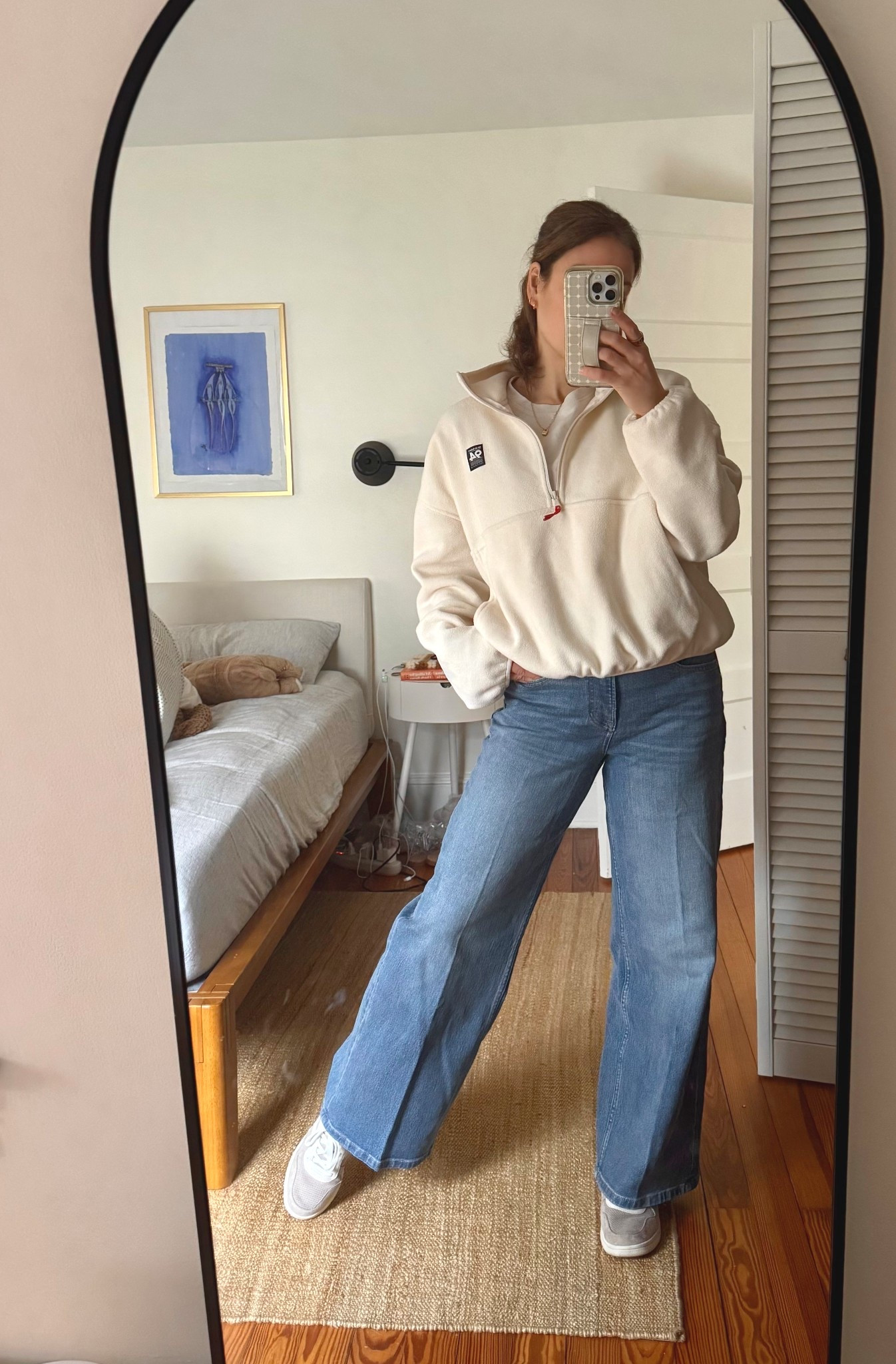 Comfy, casual Saturday w new fave jeans 

#LTKSeasonal #LTKdayinmylife #LTKGiftGuide