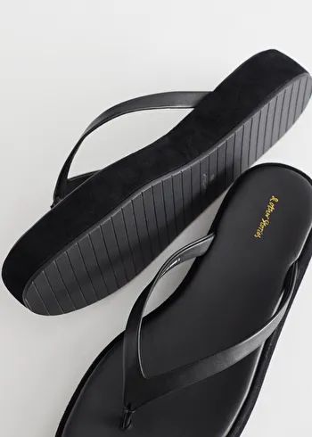 Chunky Flip Flop Sandals - Black - & Other Stories GB | & Other Stories (EU + UK)