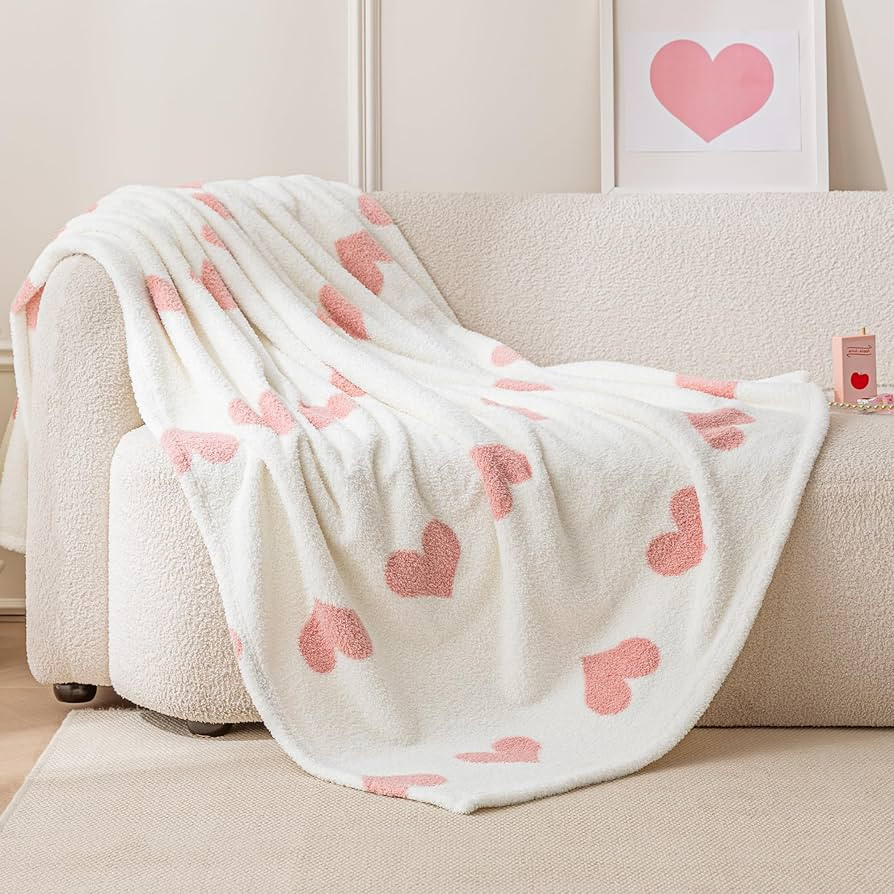 Amazon Basics Fleece Throw Blanket, Reversible Decorative Hearted Pattern for The Bed, Couch and ... | Amazon (US)