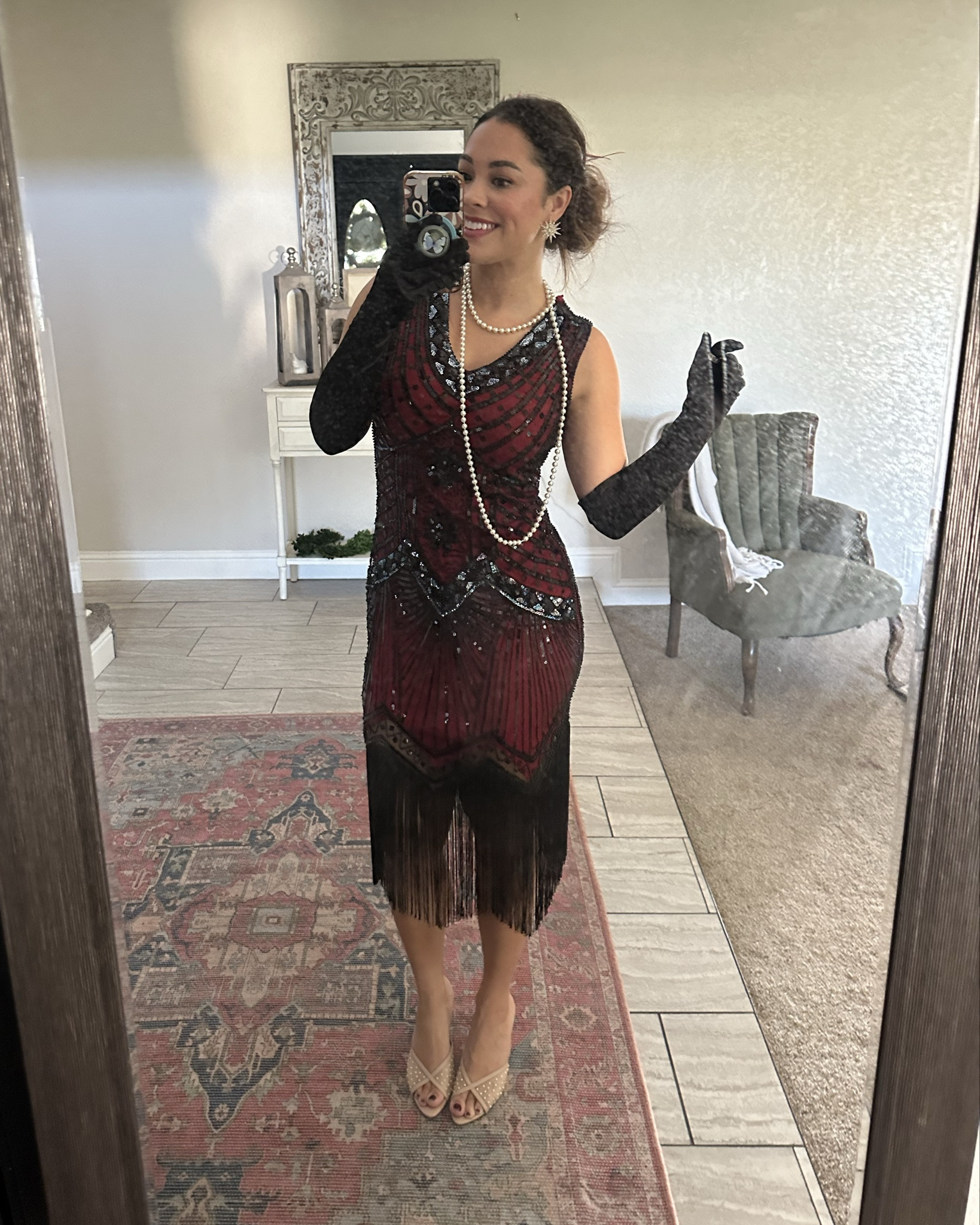 Fun 20s themed costumes. I’ve worn this to so many parties now! #costume #halloween #roaring20s