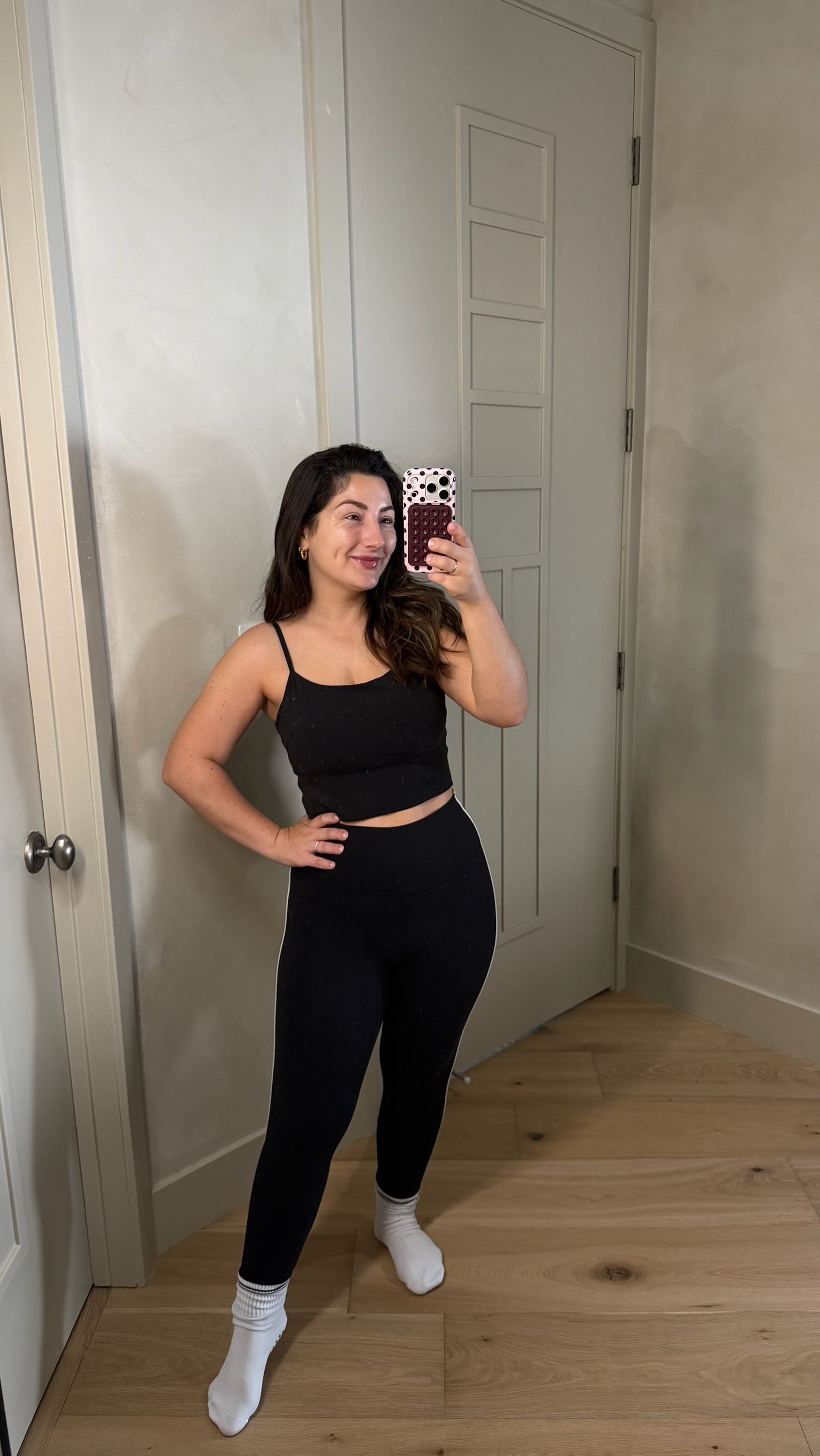 Workout outfit for pilates! 

Top runs TTS, Leggings size small 25" inseam 

5'0" 140lbs

Petite friendly activewear


#LTKfitnessgoals #LTKPetite #LTKActive