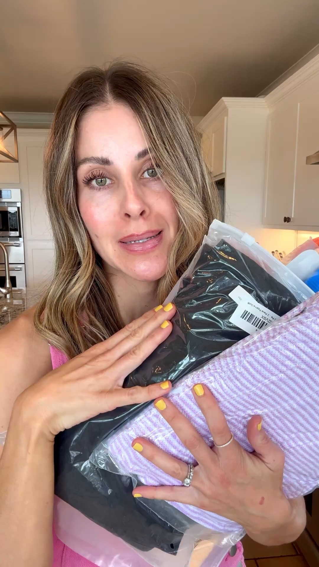 Amazon haul part 2. So many goodies for spring and summer! Comment NEED for all the info to shop.
.
.
.
Amazon outfits Amazon haul Amazon fashion Amazon deals Amazon style 
.
.
