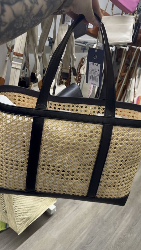 Target finds
Straw bag
Summer outfit


#LTKGiftGuide #LTKfindsunder50 #LTKstyletip