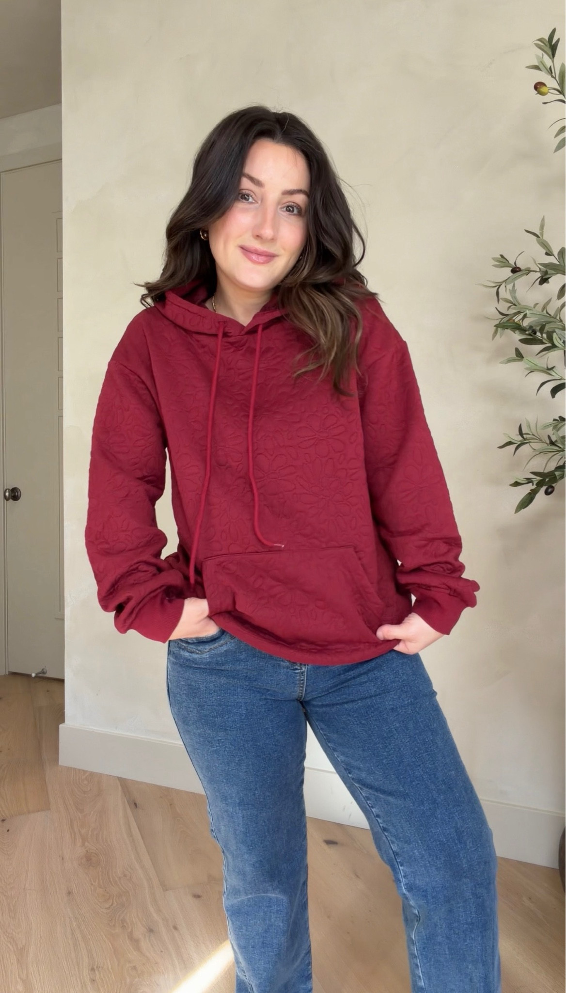 Cute hoodie with floral design details! Hoodie size small color burgundy, Jeans size 4 blue (5'0" 140lbs)


#LTKootd #LTKFindsUnder50 #LTKPetite