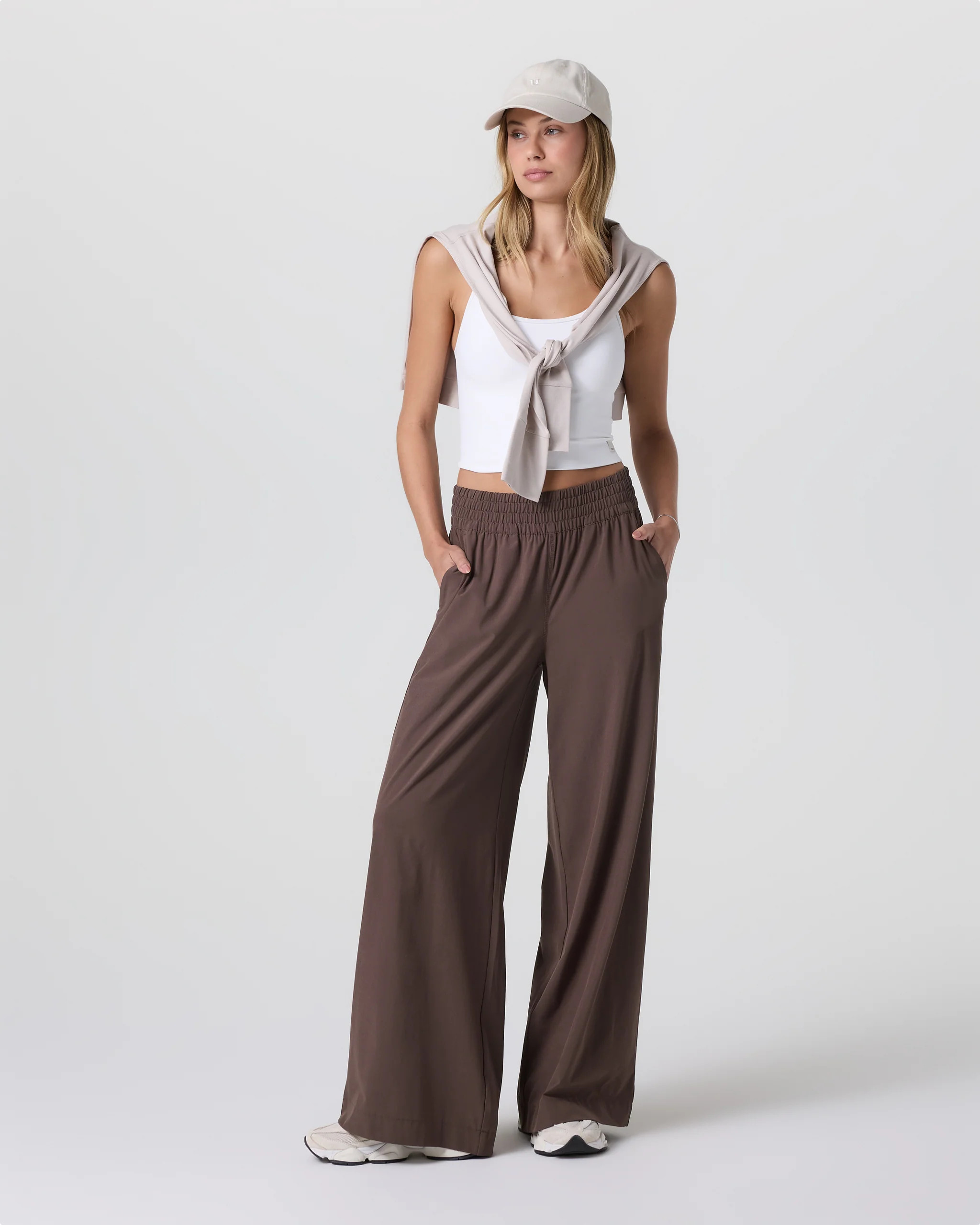 Villa Wideleg Pant | Women's Java Pants | Vuori | Vuori Clothing (US & Canada)