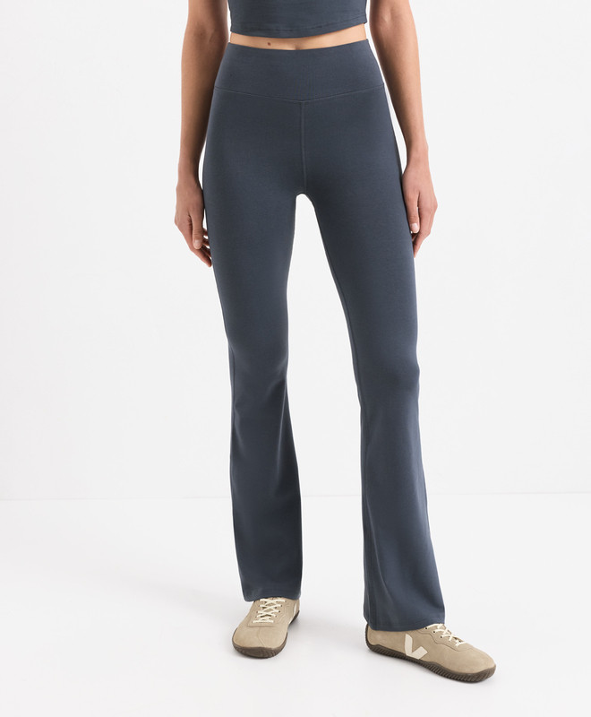 Women\u2019s On The Go-to Contour Bootcut Legging made with Organic Cotton | Pact | Pact Apparel