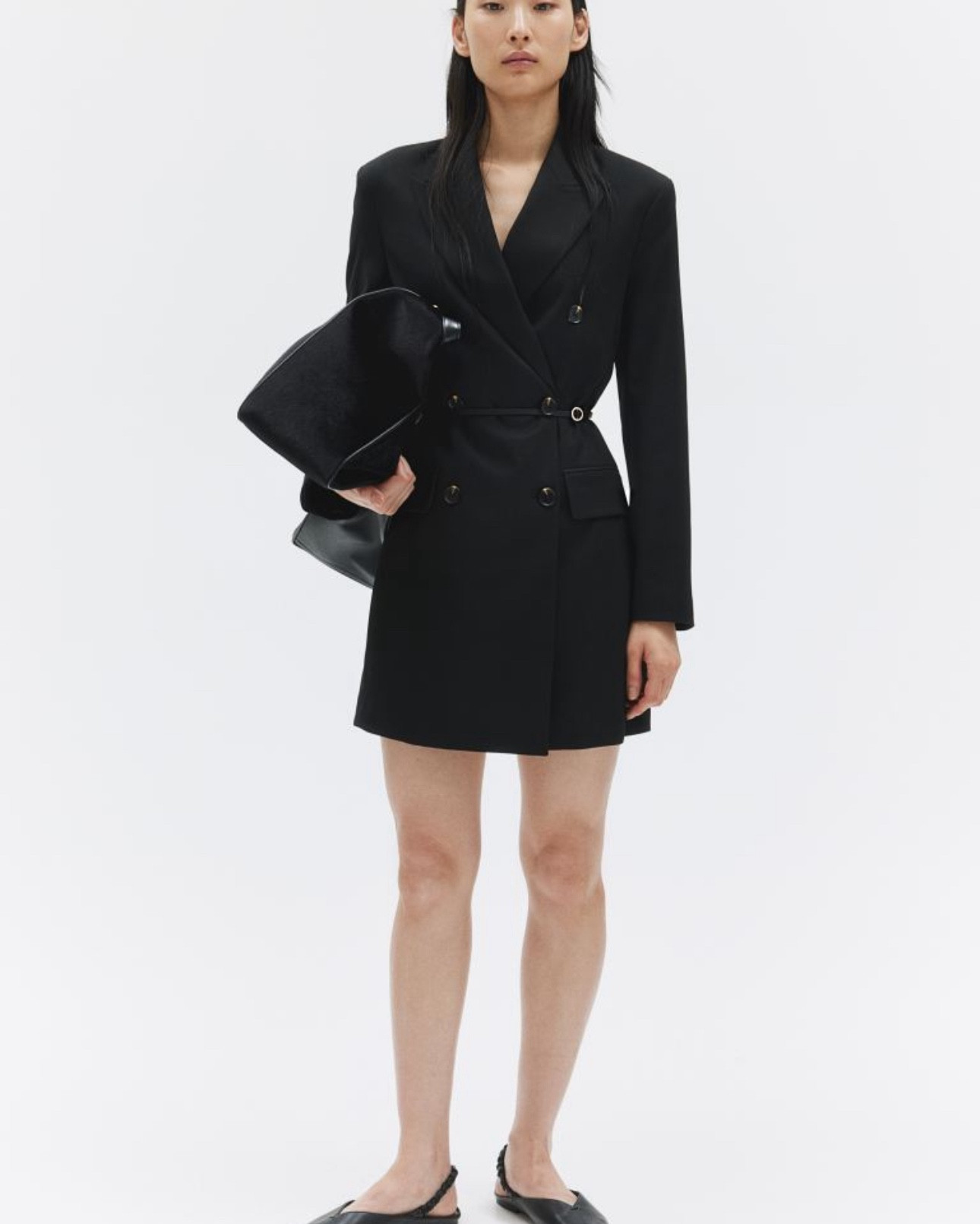 Fall capsule wardrobe dress trench jeans blazer 