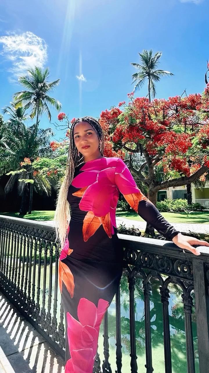 He said “pack light”… so I only brought outfits for brunch, beach days, date nights, spontaneous photo shoots, and maybe a movie premiere. 😋💁🏽‍♀️ Which outfit is your fave: 1-10? 👗👙🇩🇴



𝘚𝘶𝘮𝘮𝘦𝘳 𝘷𝘢𝘤𝘢𝘵𝘪𝘰𝘯 𝘰𝘶𝘵𝘧𝘪𝘵𝘴 𝘋𝘰𝘮𝘪𝘯𝘪𝘤𝘢𝘯 𝘙𝘦𝘱𝘶𝘣𝘭𝘪𝘤, 𝘞𝘩𝘢𝘵 𝘵𝘰 𝘱𝘢𝘤𝘬, 𝘝𝘢𝘤𝘢𝘵𝘪𝘰𝘯 𝘴𝘵𝘺𝘭𝘦 𝘪𝘯𝘴𝘱𝘪𝘳𝘢𝘵𝘪𝘰𝘯 2025, 𝘊𝘩𝘪𝘤 𝘴𝘶𝘮𝘮𝘦𝘳 𝘭𝘰𝘰𝘬𝘴, 𝘵𝘳𝘰𝘱𝘪𝘤𝘢𝘭 𝘨𝘦𝘵𝘢𝘸𝘢𝘺, 𝘧𝘢𝘴𝘩𝘪𝘰𝘯 𝘵𝘳𝘢𝘷𝘦𝘭 𝘷𝘭𝘰𝘨, 𝘛𝘳𝘢𝘷𝘦𝘭 𝘰𝘶𝘵𝘧𝘪𝘵 𝘪𝘥𝘦𝘢𝘴, 𝘊𝘢𝘳𝘪𝘣𝘣𝘦𝘢𝘯 𝘵𝘳𝘪𝘱, 𝘣𝘦𝘢𝘤𝘩 𝘷𝘢𝘤𝘢𝘵𝘪𝘰𝘯, 𝘷𝘢𝘤𝘢𝘵𝘪𝘰𝘯 𝘭𝘰𝘰𝘬𝘴, 𝘙𝘦𝘴𝘰𝘳𝘵 𝘸𝘦𝘢𝘳 𝘰𝘶𝘵𝘧𝘪𝘵𝘴, 𝘗𝘢𝘤𝘬𝘪𝘯𝘨 𝘵𝘪𝘱𝘴

#LTKgrwm #LTKSeasonal #LTKValentine