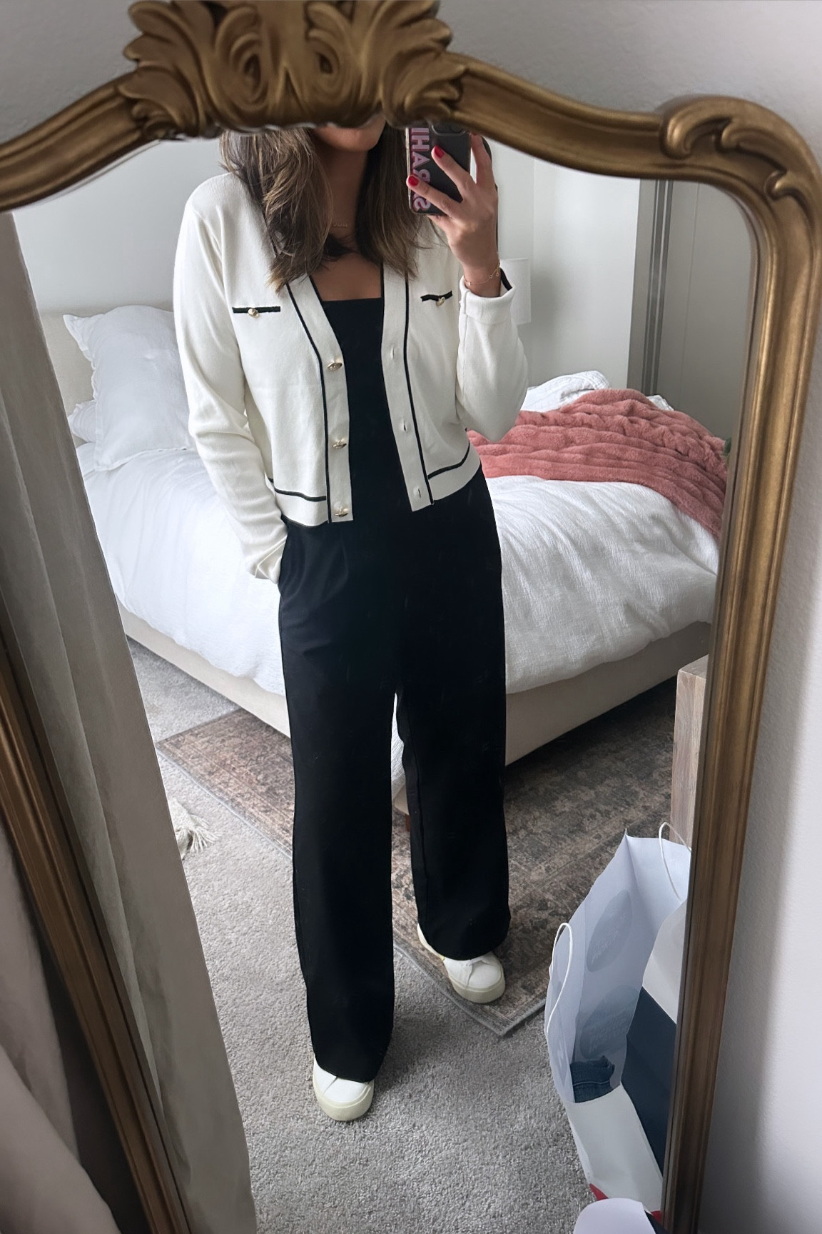 Cute and comfy work fits are my love language! 🖤🤍

Pants (0)
Top (s)
Sweater (M)

Linked some similar sweaters in case mine is still sold out. I actually have the Amazon one and loooove it, such great quality!

#LTKfindsunder100 #LTKstyletip #LTKfindsunder50