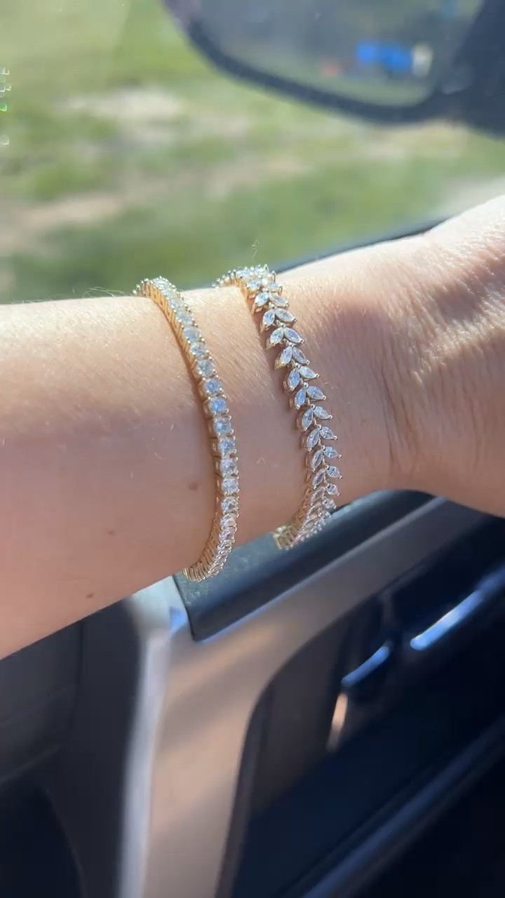 Affordable luxury at its finest ✨

This PAVOI 14K gold-plated tennis bracelet gives that timeless, high-end look without the splurge. Perfect for everyday wear or stacking—lightweight, sparkly, and under $20 🤍

The kind of piece that instantly pulls your whole look together.

#LTKBeauty #LTKU #LTKSaleAlert