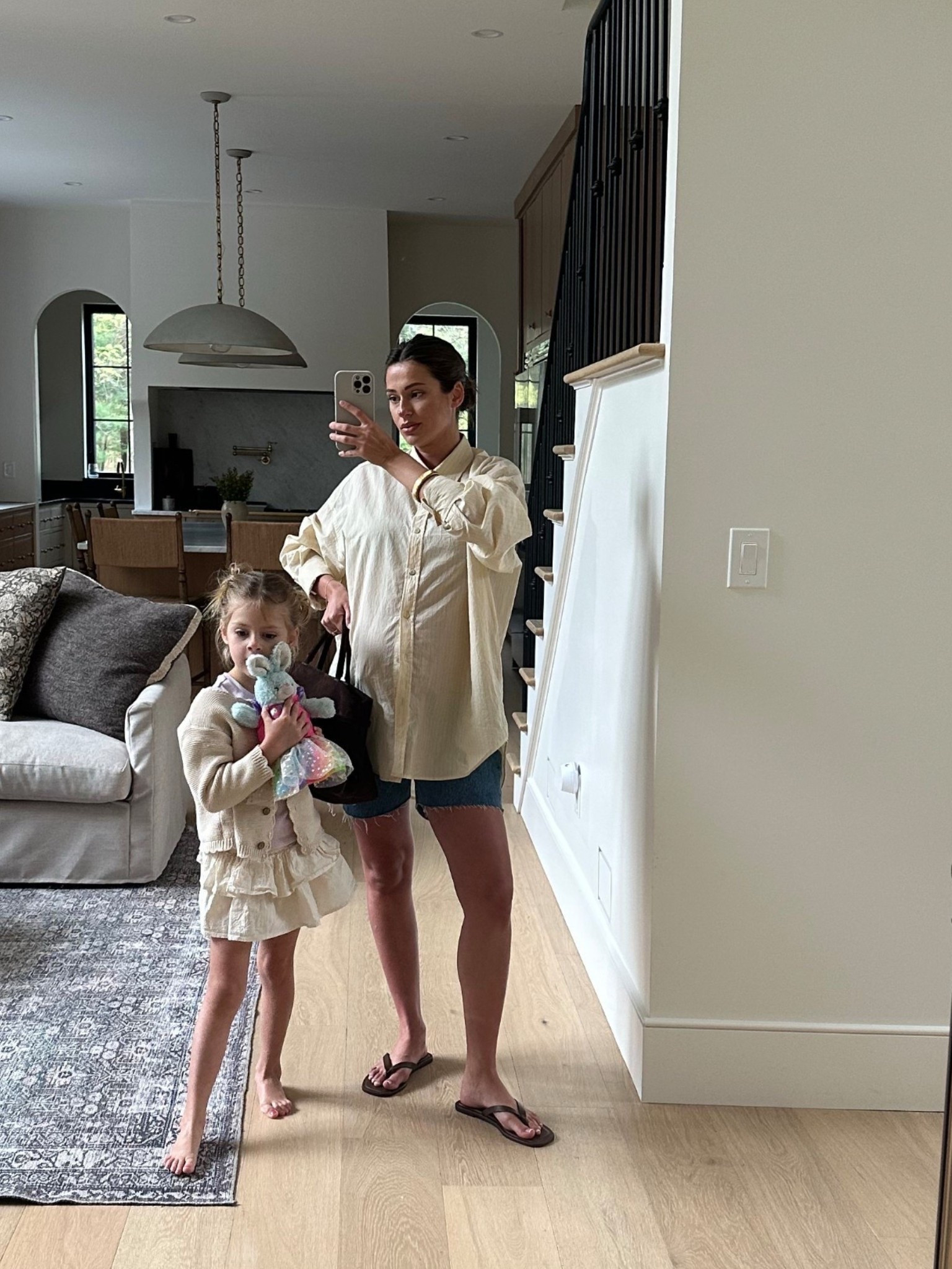 Maternity Levi’s 💛

#LTKBump #LTKStyleTip