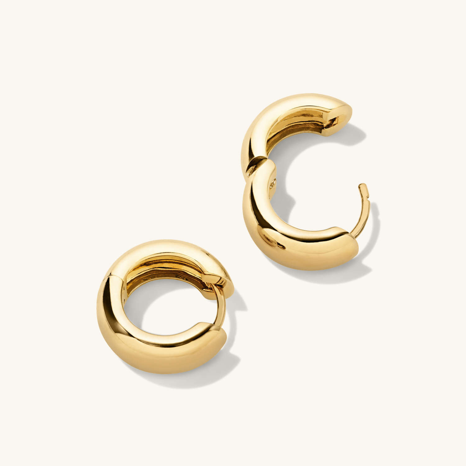 Chunky Medium Hoops | Mejuri (Global)