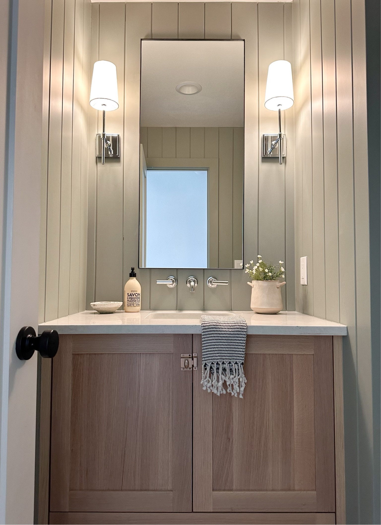 A fantastic arrangement to fill any area! Shop classic decor for any space here!

Dining room/ Decor/ Interior Decor

#LTKsalealert #LTKstyletip #LTKhome