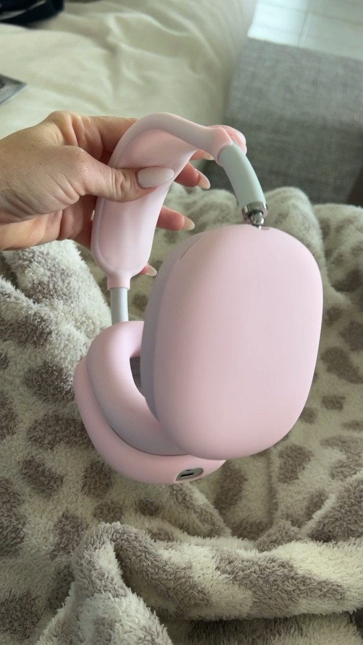 Amazon find! 🌸🤍🎀 AirPods Max pink silicone covers - $12.00!

#LTKfamily #LTKFind #LTKunder50