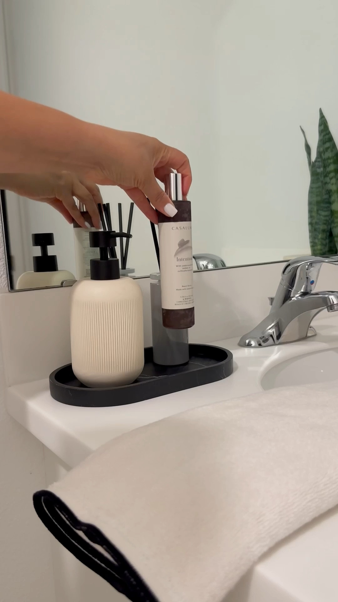 Bathroom refresh ❤️


Home
Home decor
Bathroom decor
Modern bathroom
Affordable bathroom 

#LTKHome