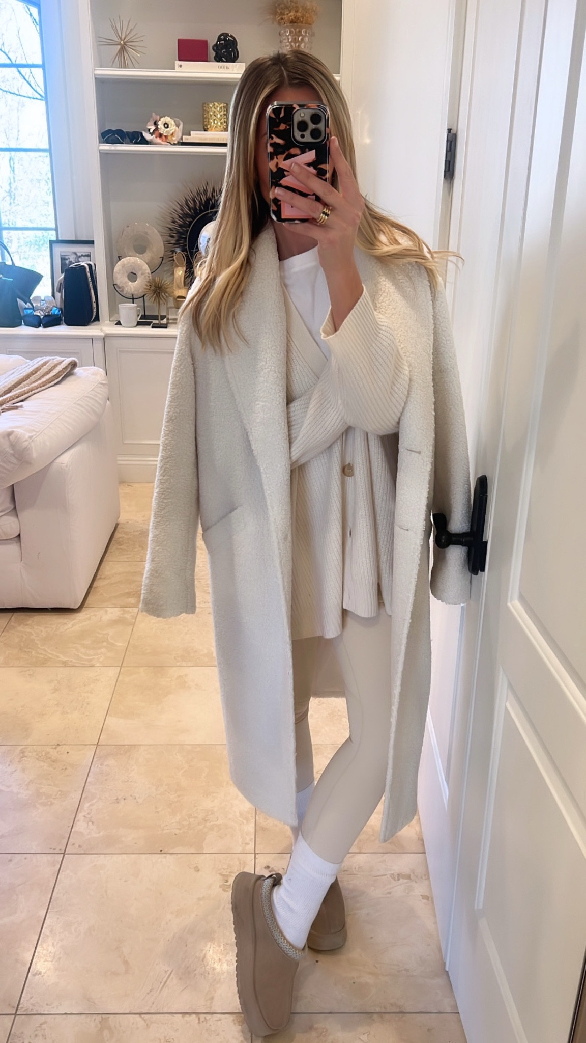 HUGE SALE. This coat is incredible - I’ve also linked up a bunch of my other favorite pieces from this brand on mega sale as well. 😘❤️

Ivory athleisure ootd. Love this monochromatic look. Also makes the easiest drop off outfit and errand outfit. 