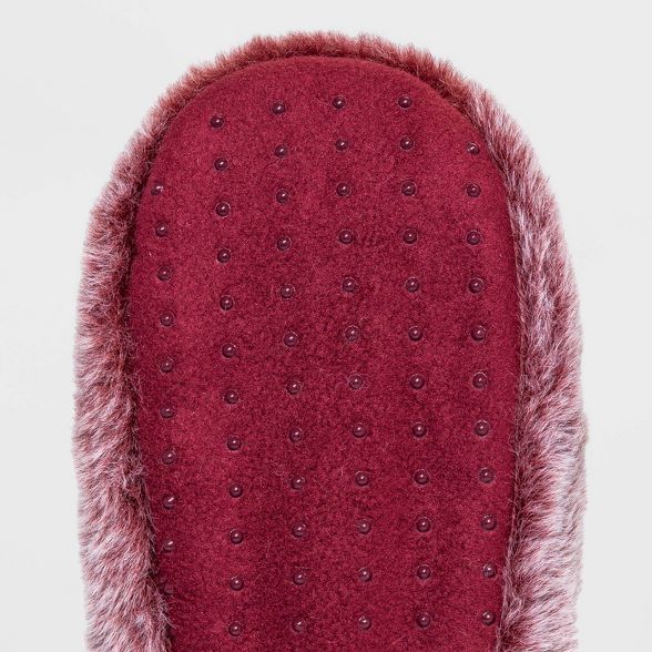 Women's Faux Fur Cozy Pull-On Slipper Socks. | Target