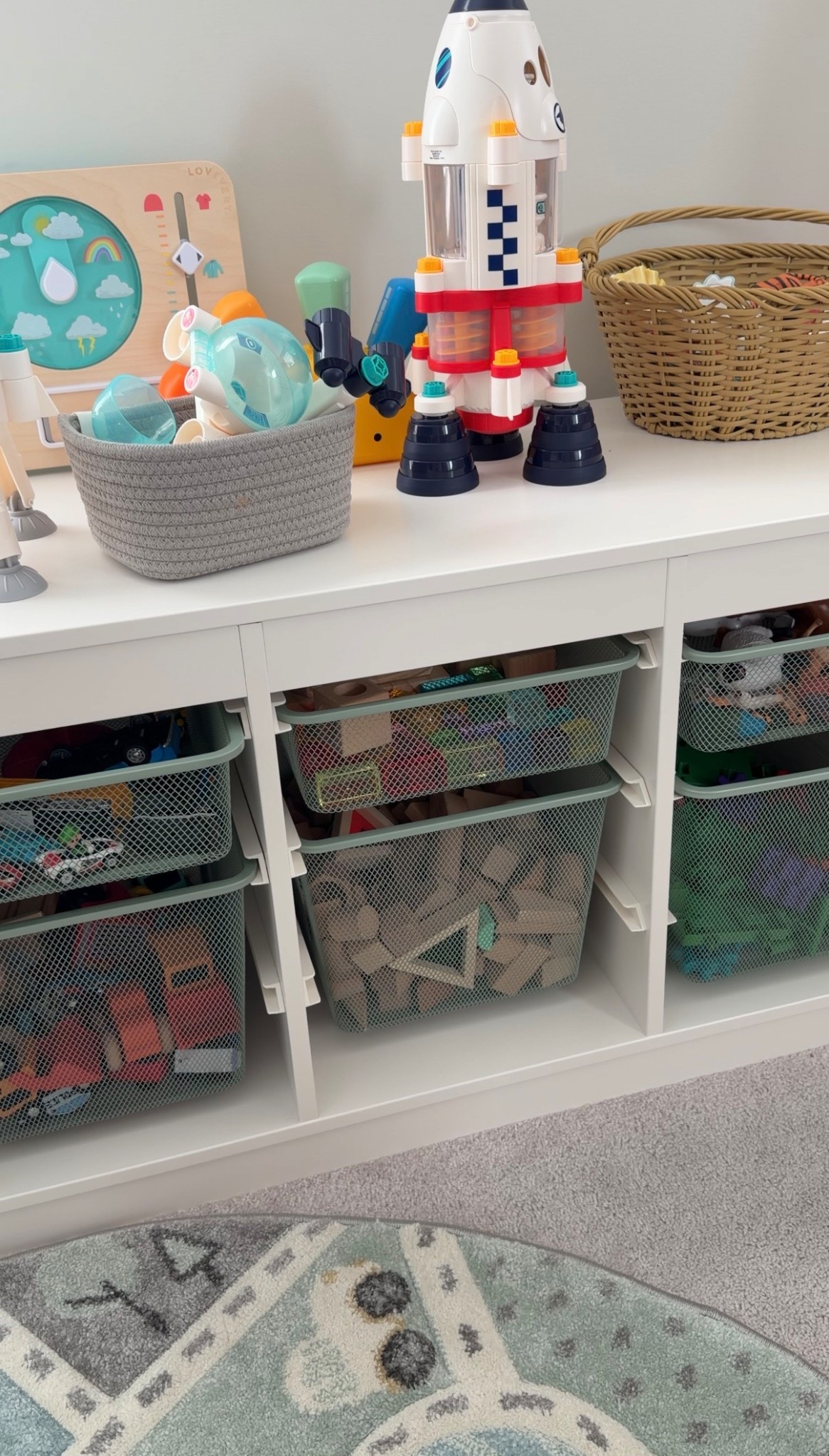 Playroom organization for open-ended play! 🌈