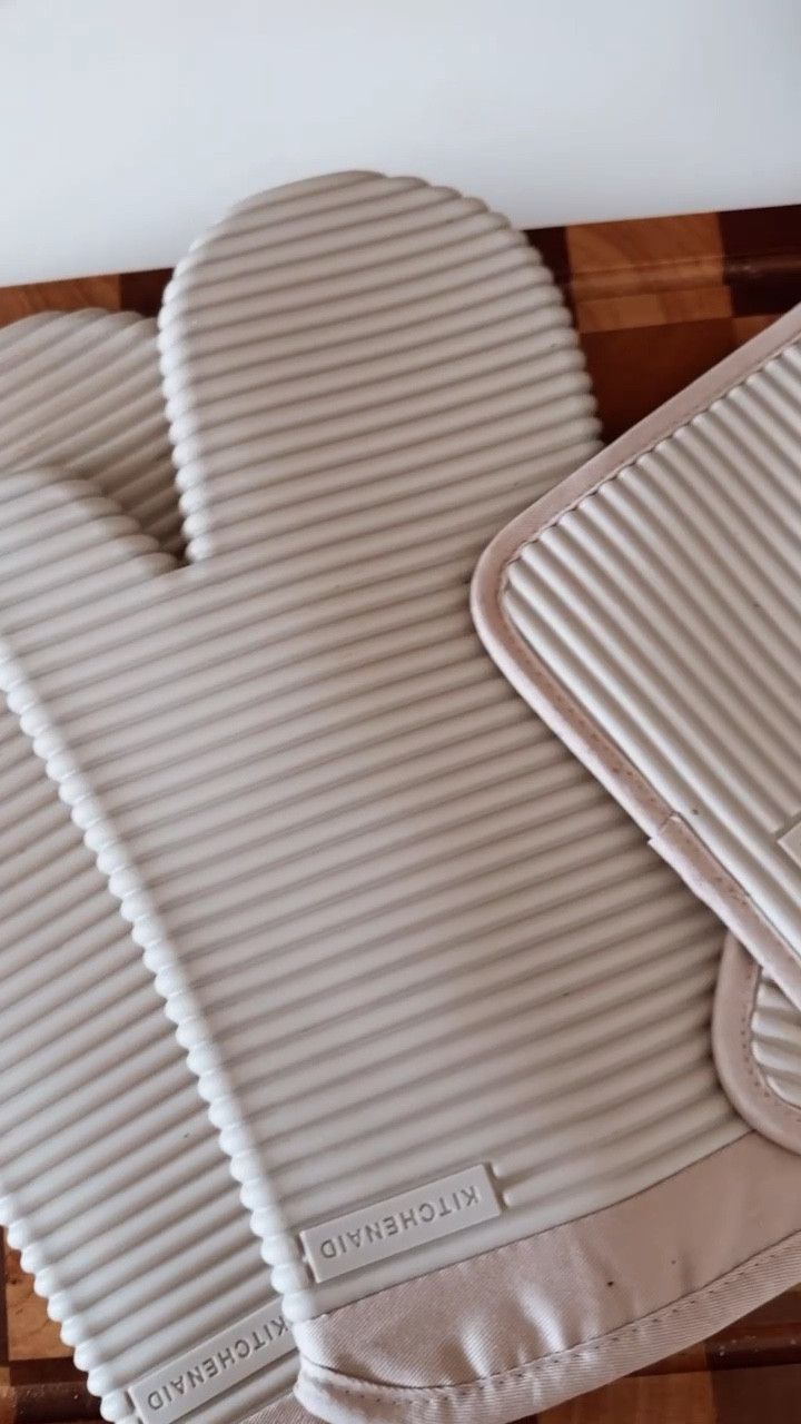 My oven mitt set on sale for Black Friday! These are such good quality for the price, and make such a great gift too! 

#LTKSaleAlert #LTKCyberWeek #LTKHome