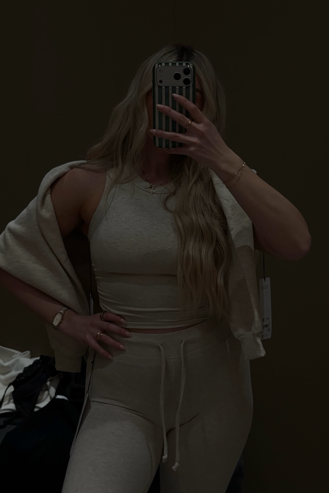 ALO 30% OFF SALE FAVOURITE PICKS 🛍️🛒🔗 #aloyoga #alosale #alo #pilatesprincess #athleisure 

#LTKstyletip #LTKcanada #LTKsummer
