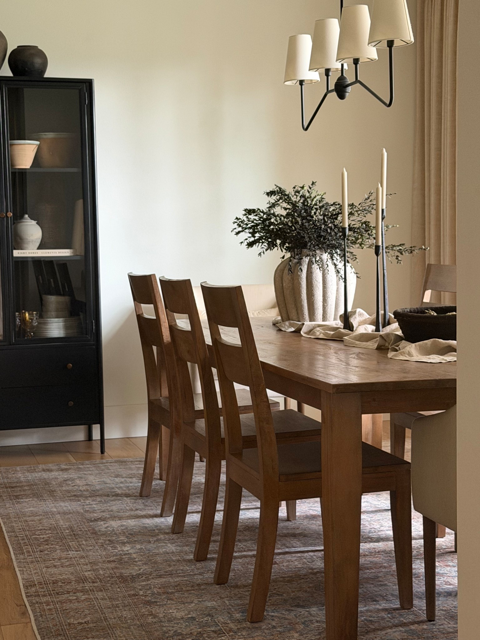 Dining room~

Dining room inspo, dining room decor, Amber interiors 

#LTKHome