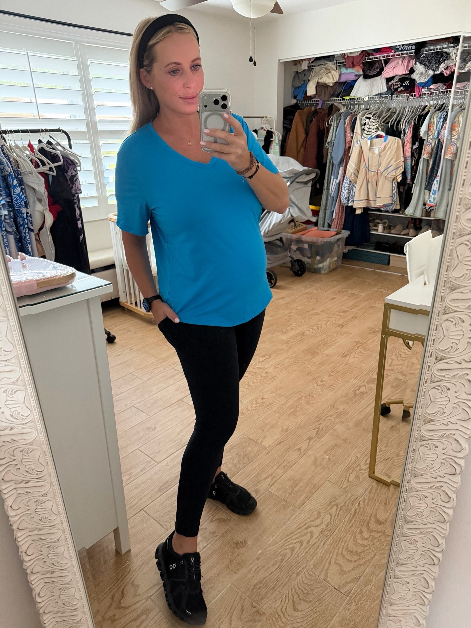 Leggings outfit. Activewear. Wearing XL in top and leggings. 25 weeks pregnant

#LTKootd #LTKActive #LTKBump