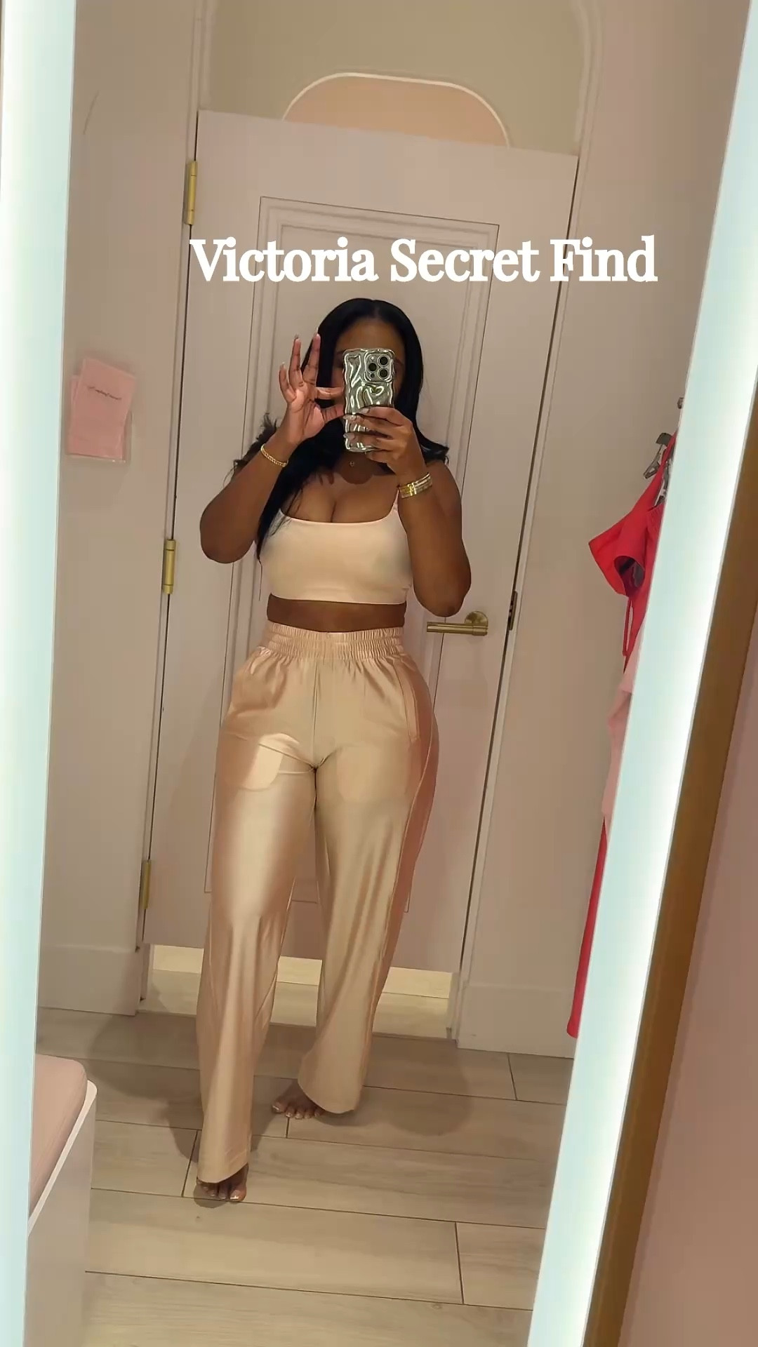 
Spring 2026 vibes ✨
Elevated, casual & sporty

This glossy set is giving that effortless “put together without trying” look 😮‍🔥
Perfect for errands, gym days, or a cute coffee run

Glossy activewear set for spring ✨
Wearing a strappy-back sports bra + wide-leg leggings for that elevated sporty look

Super flattering, comfy, and perfect for everyday wear
Fits true to size (wearing small)


#LTKU #LTKActive #LTKootd