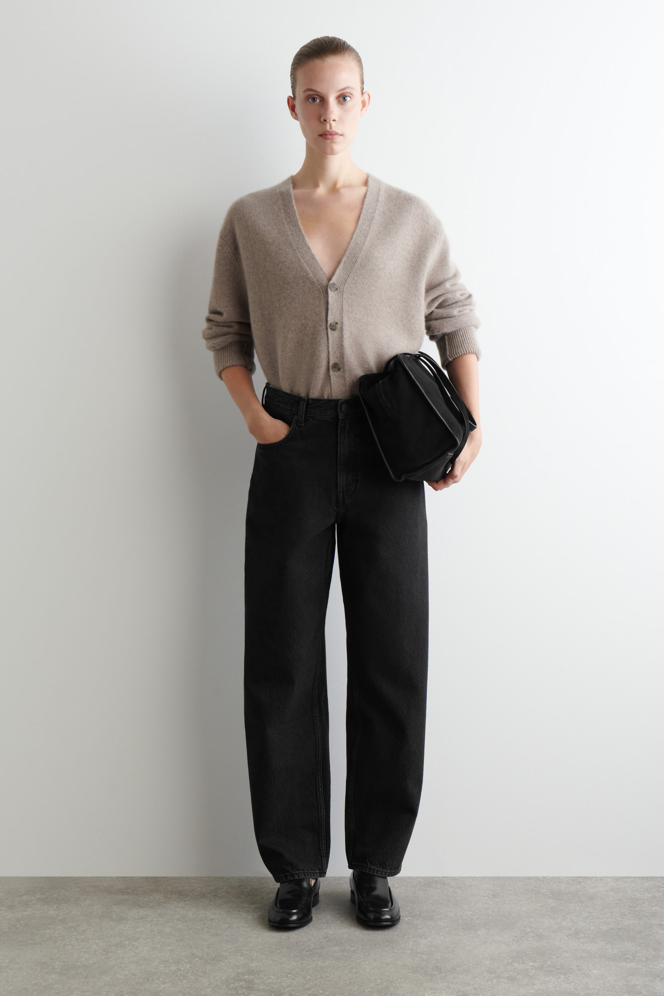 BAY BARREL-LEG JEANS - BLACK | COS US | COS (EU)