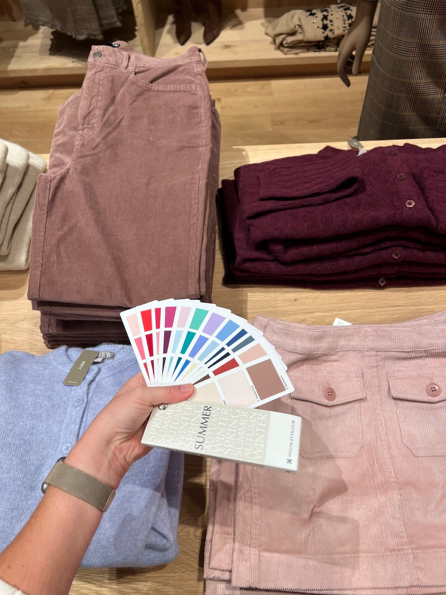 When we talk about looking for “color harmony”, this is exactly what we mean. 