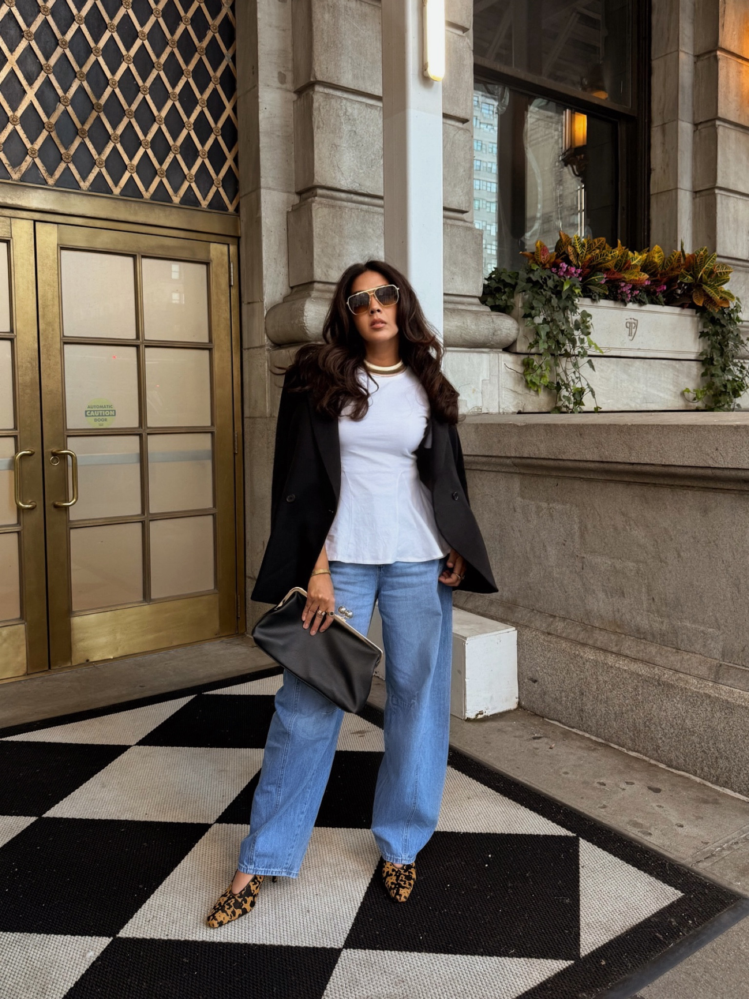 The perfect city look

#LTKFindsUnder100 #LTKOver40 #LTKStyleTip