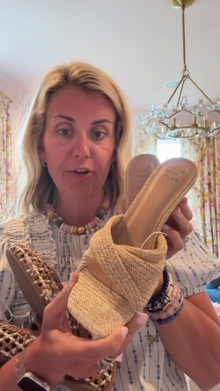 Tar Jay for the win with the shoes

I got “true to size" in the wedges & need to size down 1 full size in mary Jane’s (which is typical for me in that style)!

#LTKSeasonal #LTKOver40 #LTKWorkwear