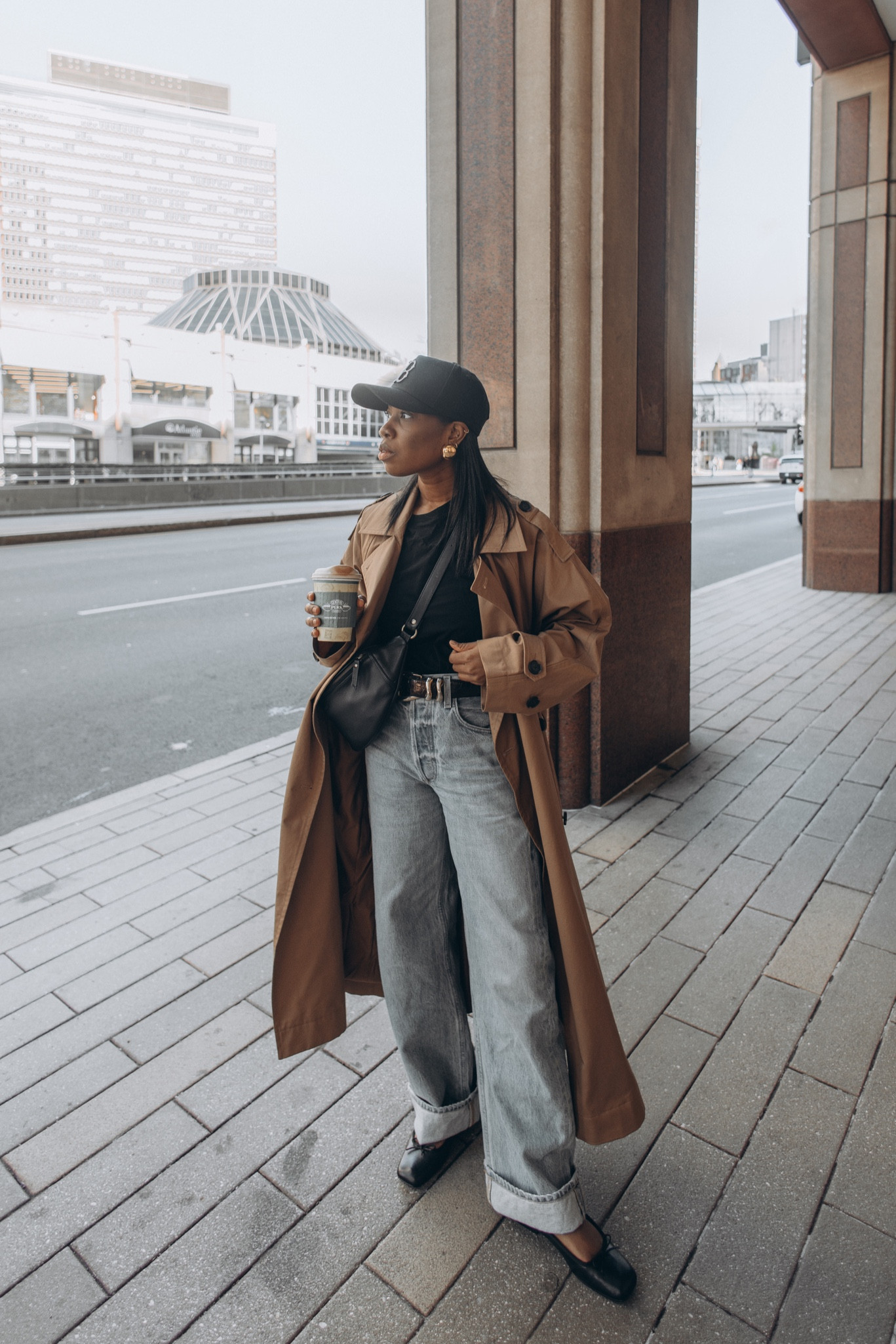 Wore this oversized trench coat out the other day with wide leg jeans baseball cap and black ballet flats. 

#LTKstyletip