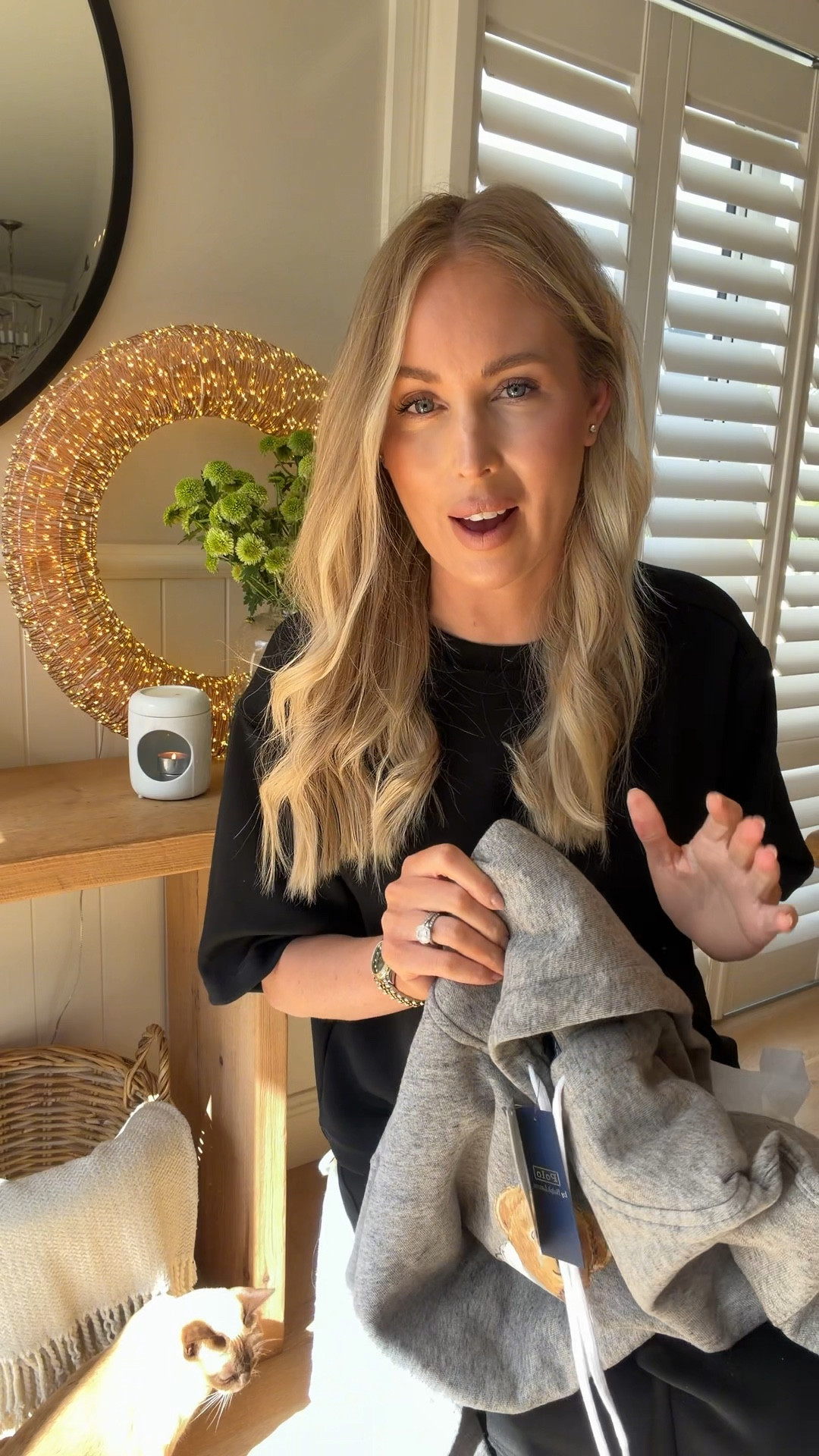 I’ve been shopping the David Jones Black Friday Sale, so let’s open my order together. 

#LTKfestive #LTKCyberWeek #LTKsale